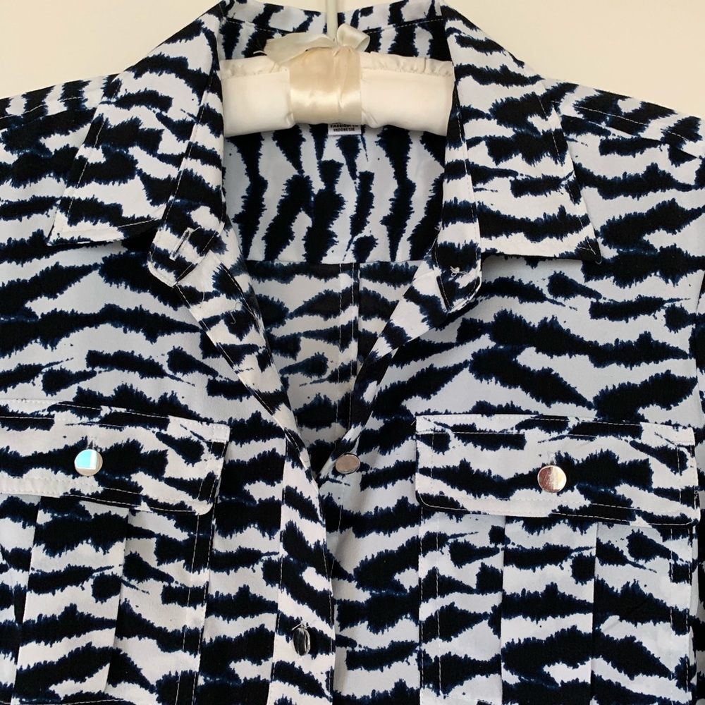 💕4/$20 Calvin Klein blouse